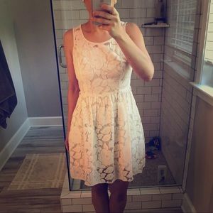 3/$15 Cream lacy dress